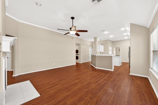 18 Mulberry Glen Place, Spring, TX 77382