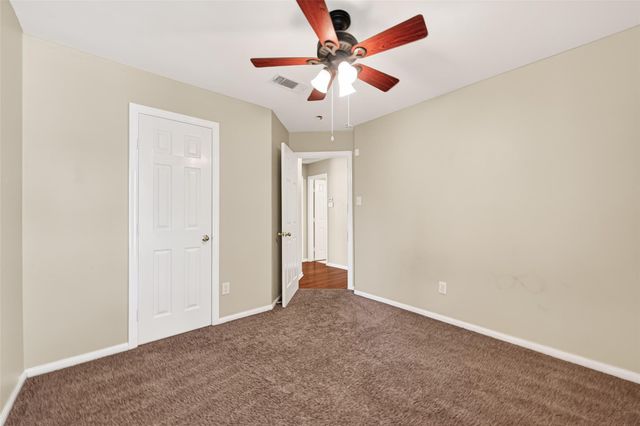 18 Mulberry Glen Place, Spring, TX 77382