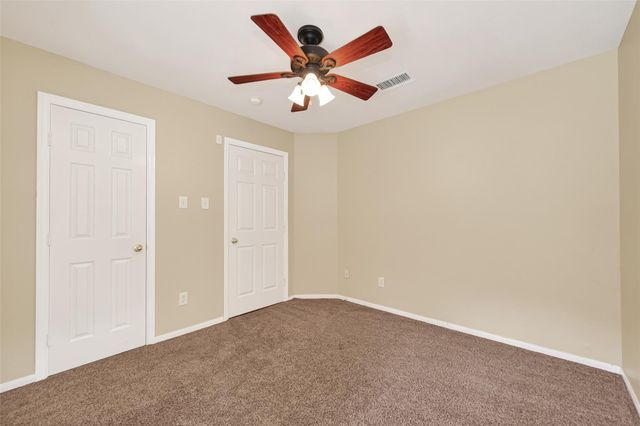 18 Mulberry Glen Place, Spring, TX 77382