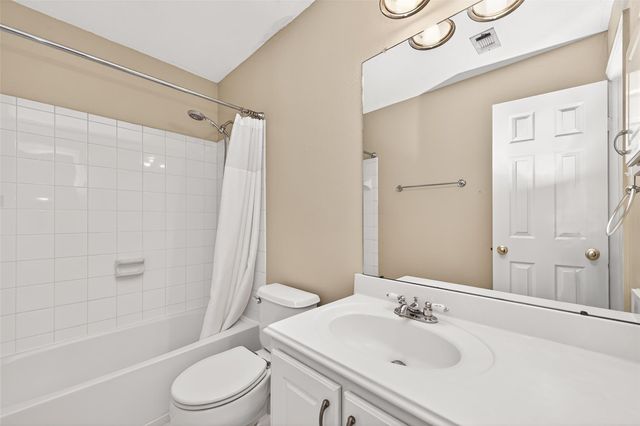 18 Mulberry Glen Place, Spring, TX 77382