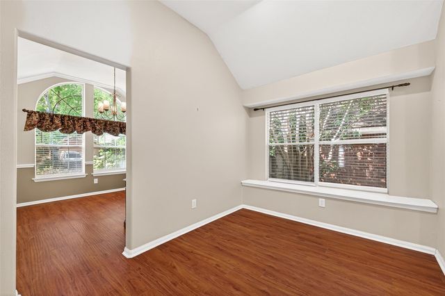 18 Mulberry Glen Place, Spring, TX 77382