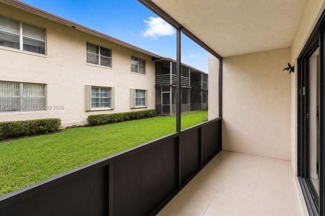 204 E Laurel Drive 1204, Margate, FL 33063