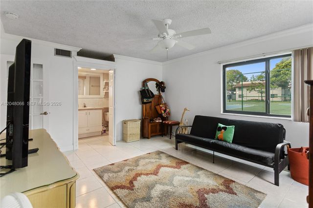204 E Laurel Drive 1204, Margate, FL 33063