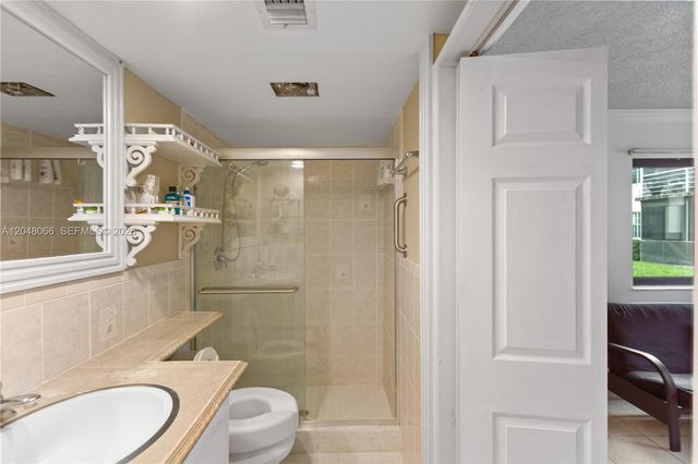 204 E Laurel Drive 1204, Margate, FL 33063