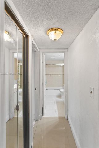 204 E Laurel Drive 1204, Margate, FL 33063