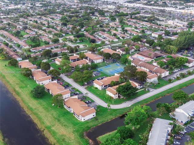 204 E Laurel Drive 1204, Margate, FL 33063