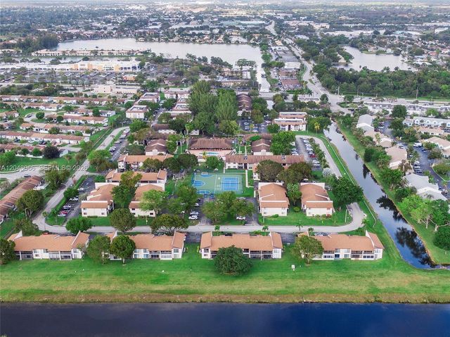 204 E Laurel Drive 1204, Margate, FL 33063