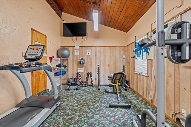 204 E Laurel Drive 1204, Margate, FL 33063