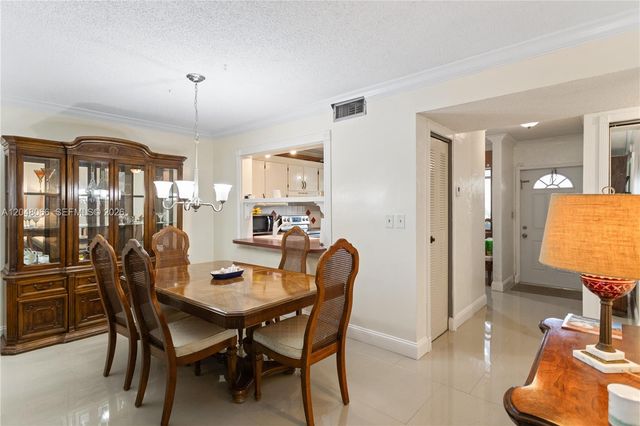 204 E Laurel Drive 1204, Margate, FL 33063