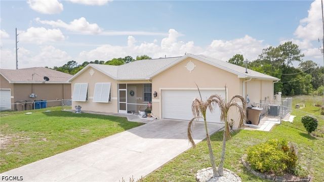 105 Eric AVE N, Lehigh Acres, FL 33971