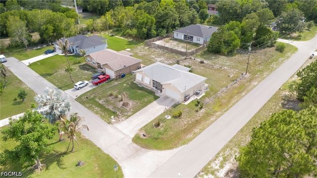 105 Eric AVE N, Lehigh Acres, FL 33971