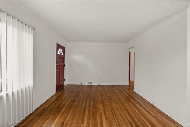 1593 Woodhurst, Mayfield Heights, OH 44124