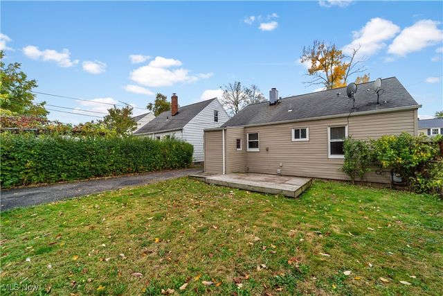 1593 Woodhurst, Mayfield Heights, OH 44124