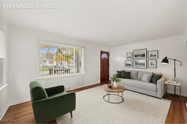 1593 Woodhurst, Mayfield Heights, OH 44124