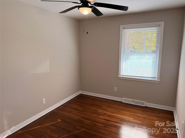 2854 Burbank Drive, Charlotte, NC 28216