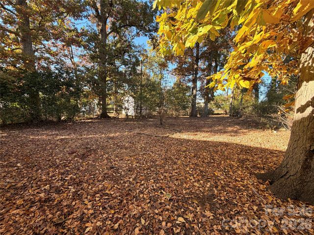 2854 Burbank Drive, Charlotte, NC 28216