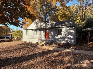 2854 Burbank Drive, Charlotte, NC 28216