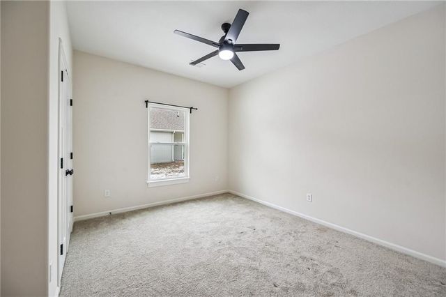 319 E Meadow Street, Smithville, MO 64089