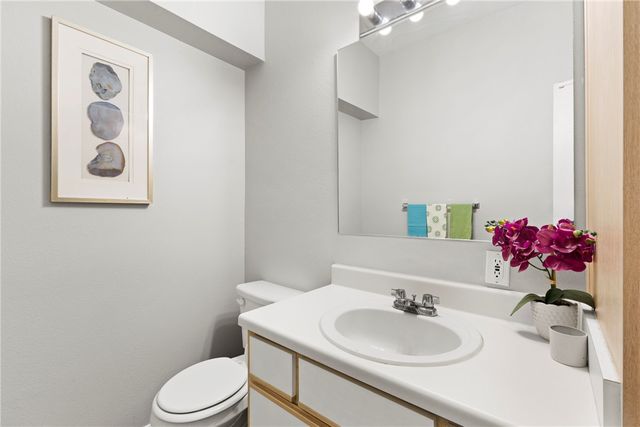 1253 Canyon Creek Circle, College Station, TX 77840