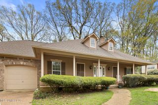 107 Newport Circle, Clinton, MS 39056