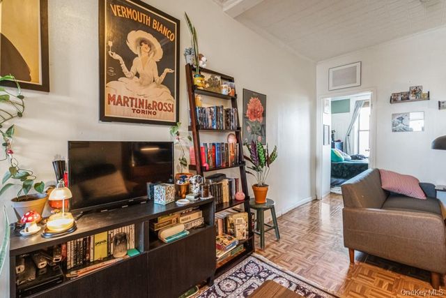 656 Henry Street, Brooklyn, NY 11231