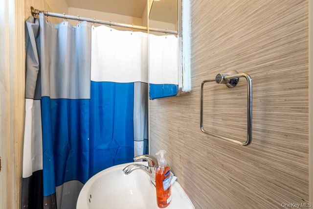 656 Henry Street, Brooklyn, NY 11231