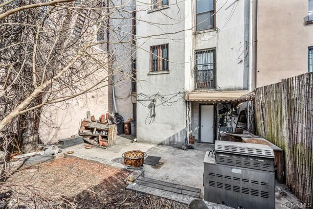 656 Henry Street, Brooklyn, NY 11231
