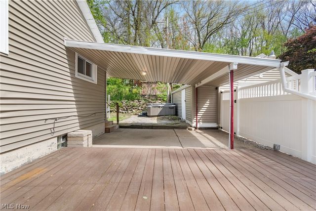 3771 S Turkeyfoot Road, New Franklin, OH 44319