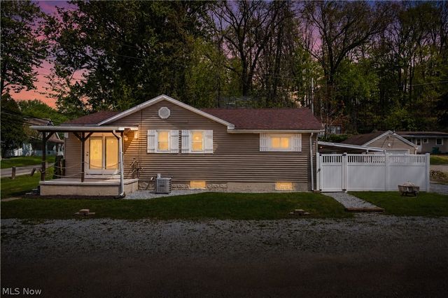 3771 S Turkeyfoot Road, New Franklin, OH 44319