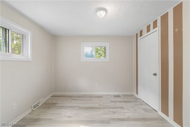 3771 S Turkeyfoot Road, New Franklin, OH 44319