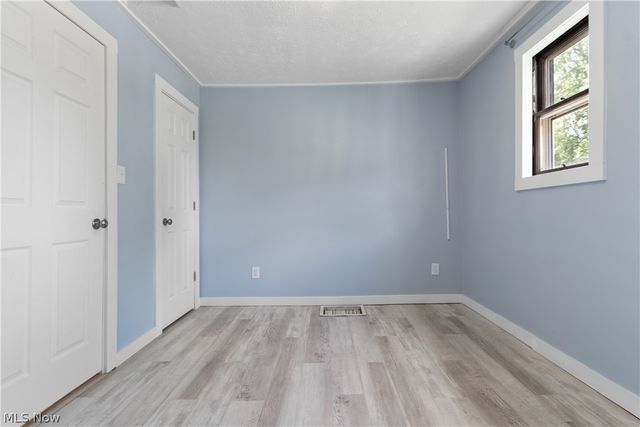 3771 S Turkeyfoot Road, New Franklin, OH 44319