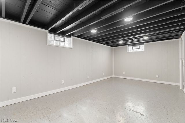 3771 S Turkeyfoot Road, New Franklin, OH 44319