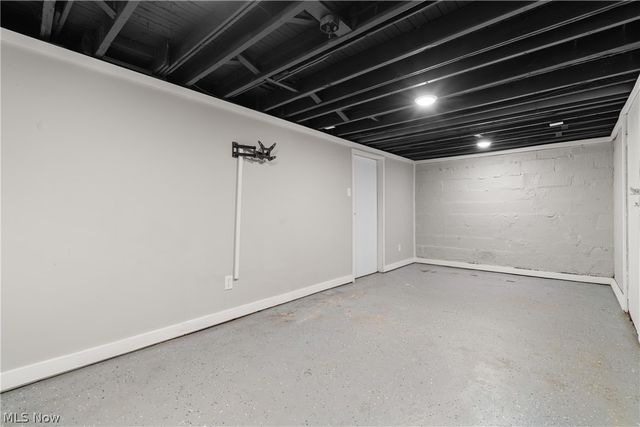 3771 S Turkeyfoot Road, New Franklin, OH 44319