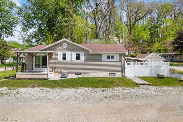 3771 S Turkeyfoot Road, New Franklin, OH 44319