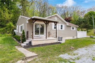 3771 S Turkeyfoot Road, New Franklin, OH 44319