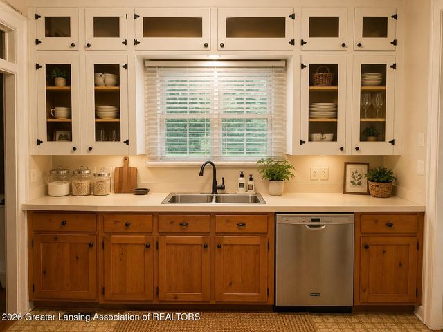 922 E Michigan Avenue, East Lansing, MI 48823