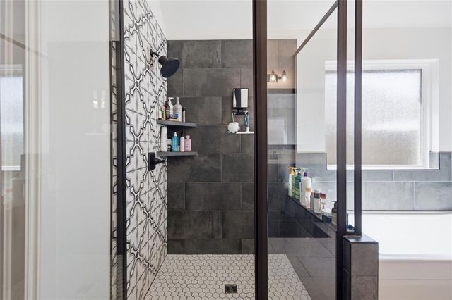 18437 Austin Place, Edmond, OK 73012