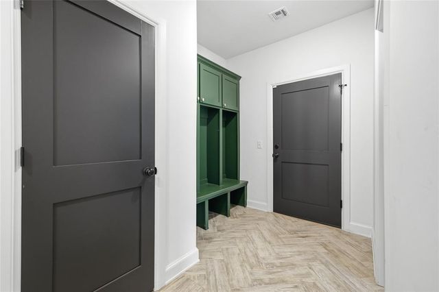 18437 Austin Place, Edmond, OK 73012