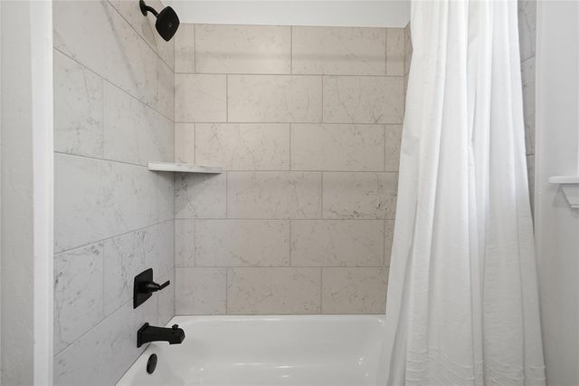 18437 Austin Place, Edmond, OK 73012