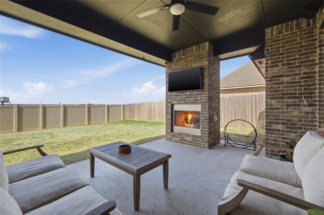 18437 Austin Place, Edmond, OK 73012