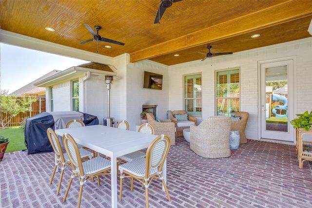 560 Point Vista Drive, Aledo, TX 76008