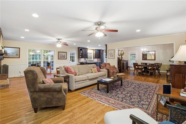 513 E 11th Street SE, Rome, GA 30161