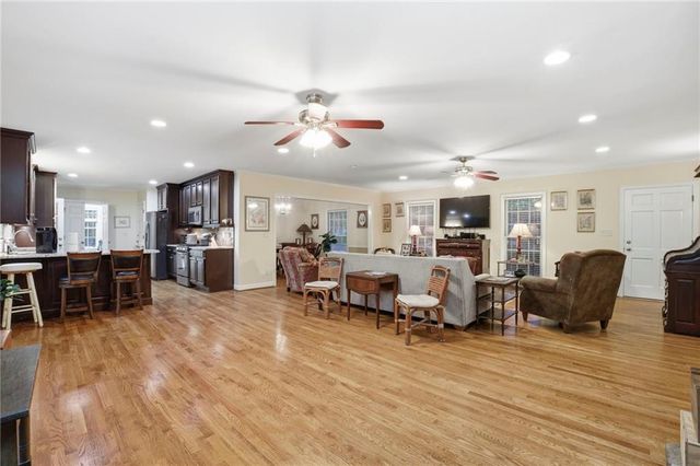 513 E 11th Street SE, Rome, GA 30161