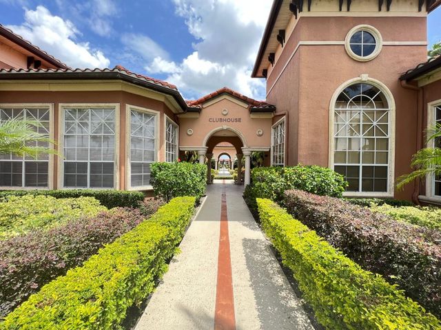 5560 METROWEST BLVD 308, Orlando, FL 32811