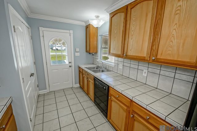 1305 Asphodel Dr, St Gabriel, LA 70776