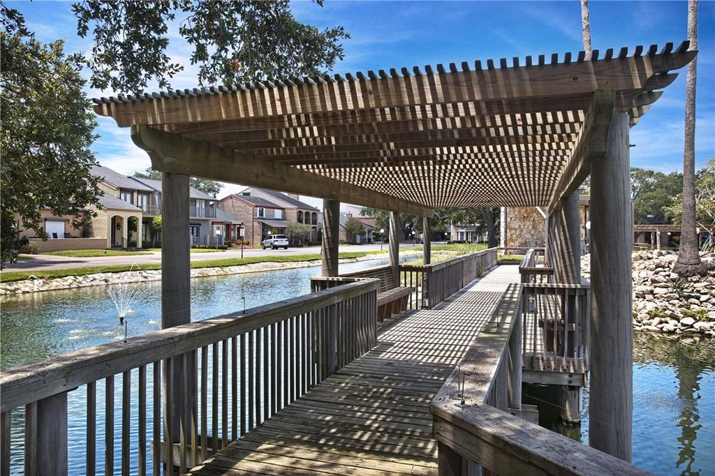 136 Lake Shore Dr 136, Corpus Christi, TX 78413 — photo 4