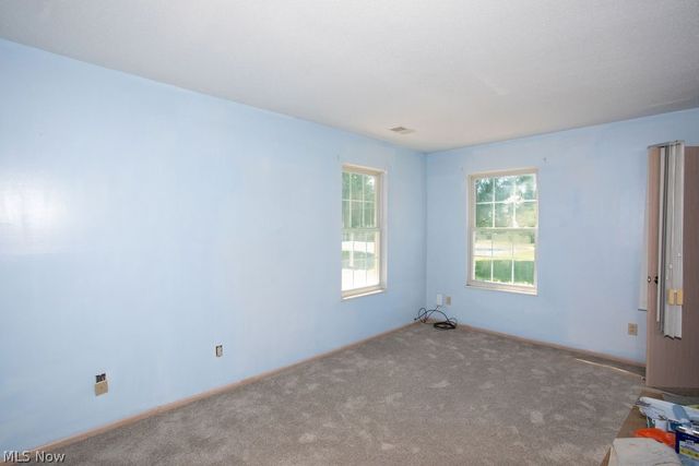 695 E Western Reserve Road, Poland, OH 44514