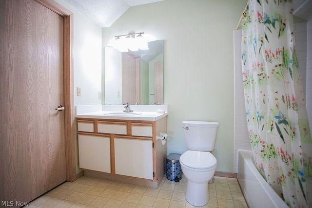 695 E Western Reserve Road, Poland, OH 44514