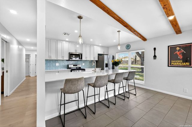 6522 Waterfall, San Antonio, TX 78239