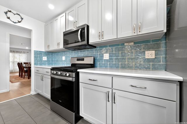 6522 Waterfall, San Antonio, TX 78239